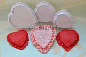 Cetakan Cookies Vintage Heart Plunger