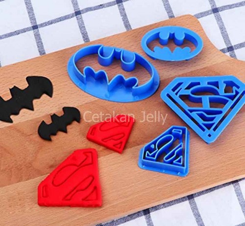 Cetakan Cookie Cutter Batman Superman